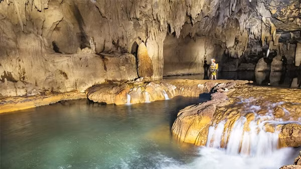 Hang Sơn Đoòng. Ảnh: STEPHEN DANG & KEVIN LEE