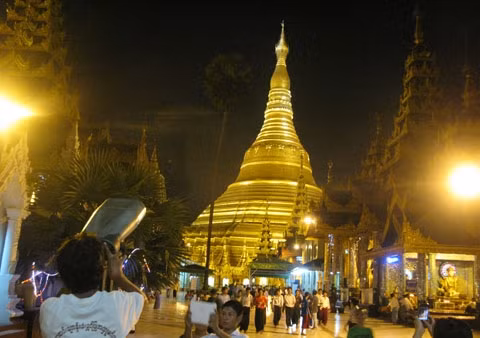 Myanmar, đất nước của những nụ cười