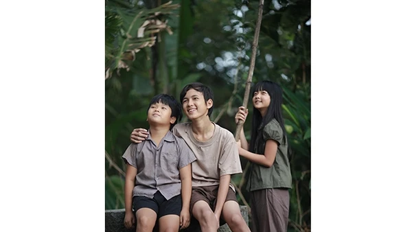 Bộ phim Tôi thấy hoa vàng trên cỏ xanh đã mở ra mô hình mới chưa từng có tiền lệ. Ảnh: TL