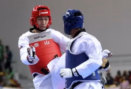 Võ sĩ Nguyễn Trọng Cường đã giành HCV nội dung đối kháng hạng 87 kg nam môn taekwondo sau khi thắng knock-out kỹ thuật đối thủ Sophal Mao người Campuchia.