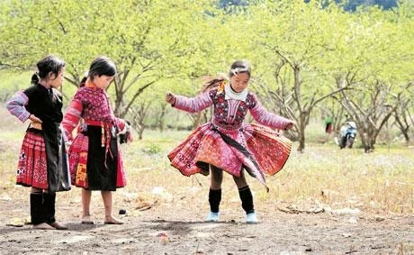 Trẻ em vùng biên. 