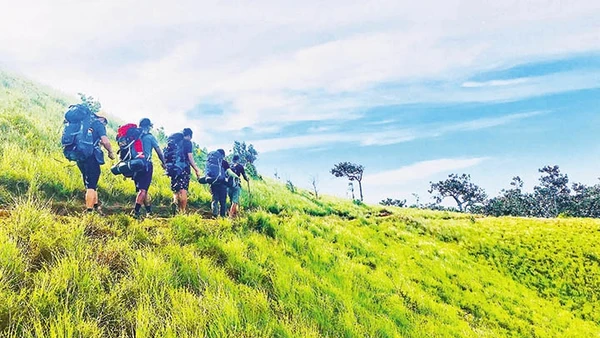 (1) Lữ khách tìm về con đường “hạt muối năm xưa” trên cao nguyên Di Linh.