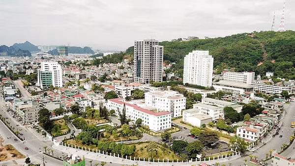 Khu hành chính tỉnh Quảng Ninh.