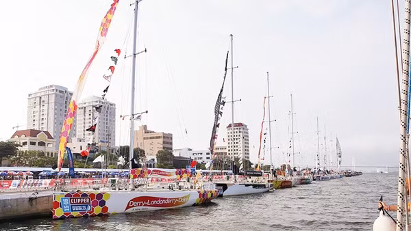Cảng sông Hàn (Đà Nẵng).