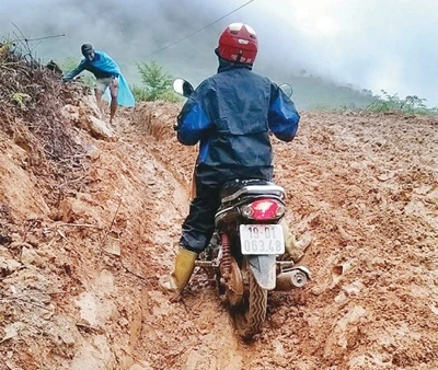 Đường đến Trường tiểu học Kim Bon.