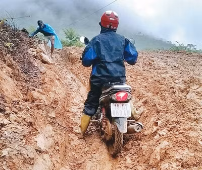 Đường đến Trường tiểu học Kim Bon.