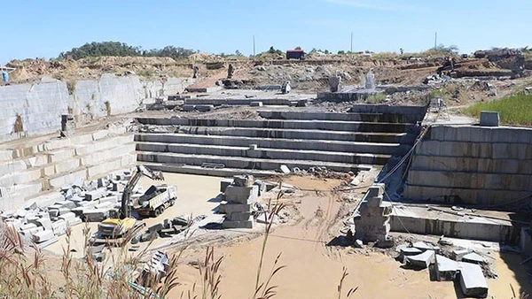 Một góc vùng mỏ đá granite lớn nhất Campuchia.