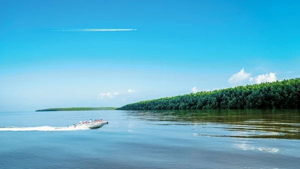 Mũi Ðất Xanh.  Ảnh: Trương Hoàng Thêm