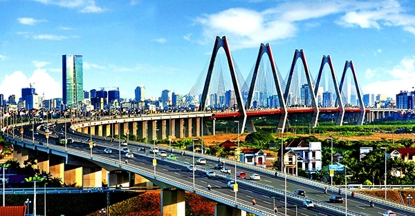 Cầu Nhật Tân, Hà Nội.Ảnh: Trường Thi