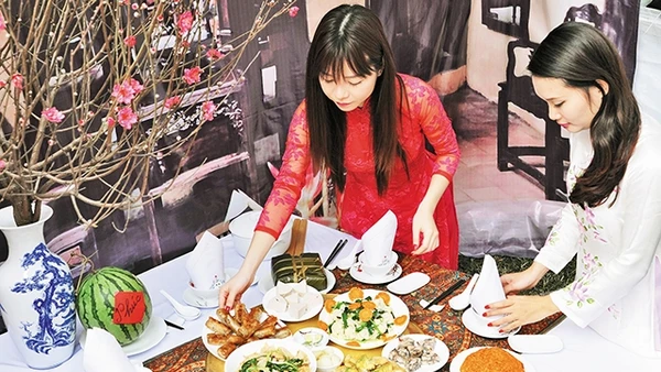 Mâm cỗ Tết. Ảnh: Nguyễn Hải