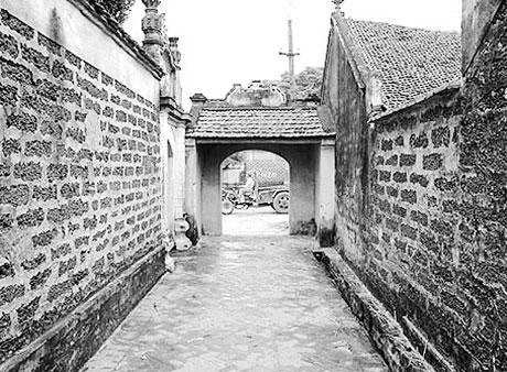 Những nét truyền thống của làng quê rất cần được lưu giữ.