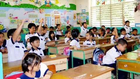 Nhiều chuyên gia cho rằng không nên tổ chức lớp chọn ở cấp Tiểu học và THCS, nhưng có thể tổ chức lớp chuyên ở cấp THPT.