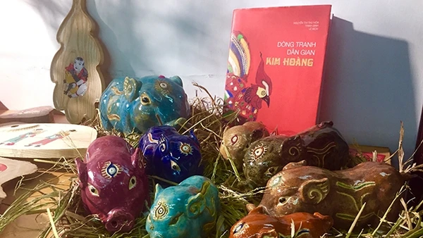 Nhờ cuốn sách, những ký ức về một dòng tranh cũ đã được khơi gợi lại.