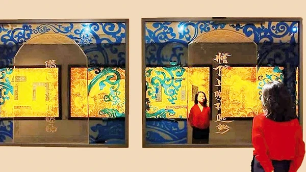 Tác phẩm của Trần Hậu Yên Thế được trưng bày tại đường hầm nhà Quốc hội. Ảnh của Tạp chí Mỹ thuật 