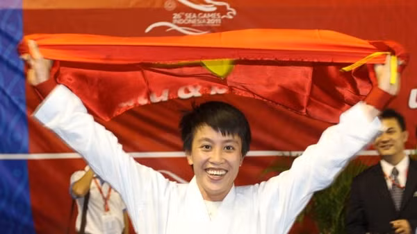 Nguyệt Ánh trong niềm vui chiến thắng tại SEA Games 26 (ảnh: MINH PHƯƠNG).