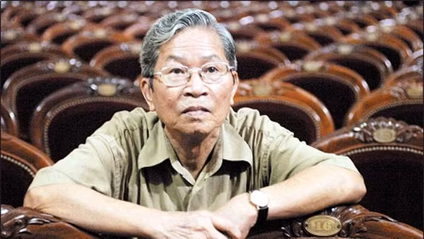 Sân khấu Việt Nam hiện đại đã mất đi một cây đại thu.