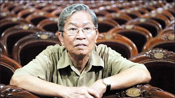 Sân khấu Việt Nam hiện đại đã mất đi một cây đại thu.