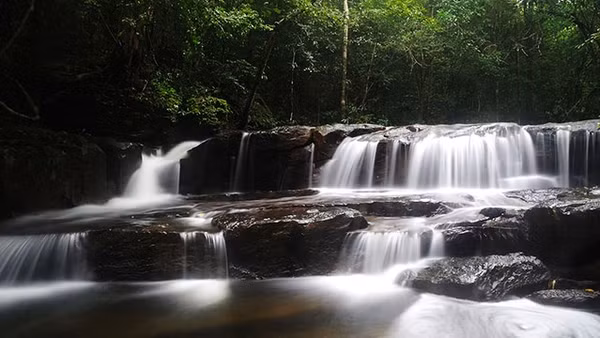 Tới suối Tranh tránh nắng