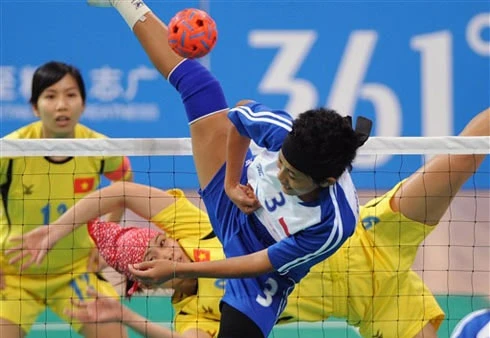 Đội nữ gặp khó khăn về lực lượng nhưng vẫn là chủ lực giành huy chương của cầu mây Việt Nam. Ảnh: Huy Tường.