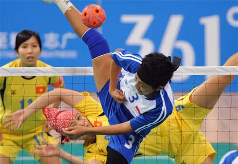 Đội nữ gặp khó khăn về lực lượng nhưng vẫn là chủ lực giành huy chương của cầu mây Việt Nam. Ảnh: Huy Tường.