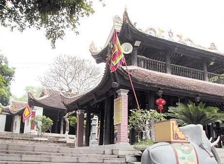 Ðền Sái và hội rước Vua độc đáo