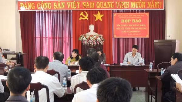 Quang cảnh buổi họp báo.