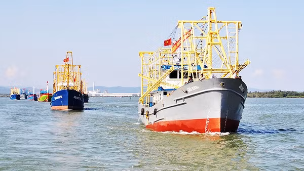 Cần xây dựng kịch bản cùng “tăng trưởng xanh” cho các ngành về biển, các khu công nghiệp và đô thị ven biển.