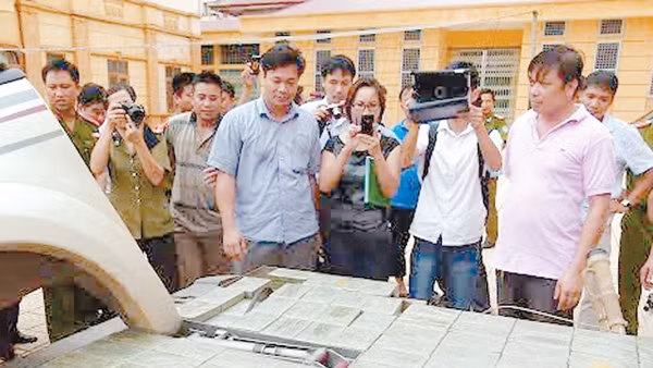 Số lượng ma túy khổng lồ giấu trong xe bán tải của Tráng A Tàng bị cơ quan chức năng thu giữ. (Ảnh tư liệu do C47 cung cấp).
