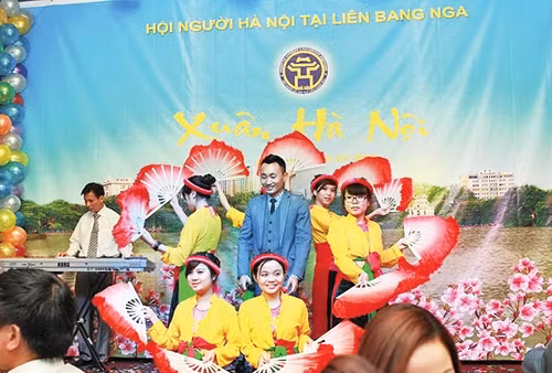 Đêm ca nhạc mừng Xuân của cộng đồng người Việt tại LB Nga.