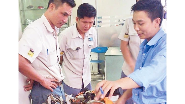 Máy vệ sinh buồng đốt, sản phẩm của Việt Nam đã chinh phục được thị trường.