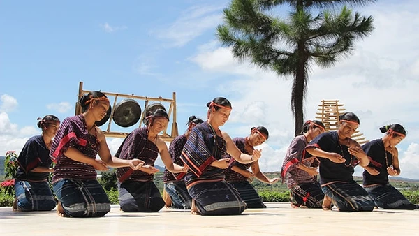 Trong vũ điệu Tămya - Ariya. Ảnh: NGỌC NGÀ