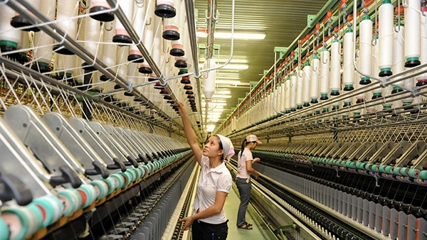  Khi chủ động được công nghệ dệt - nhuộm, doanh nghiệp Việt có thể tạo nên giá trị gia tăng cao hơn cho sản phẩm “Made in Vietnam”. Ảnh: Đức Anh