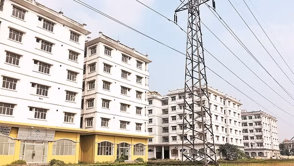 Ba tòa nhà tái định cư tại Khu đô thị Sài Đồng được đề xuất phá bỏ.