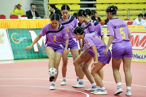 Đội nữ Chinlone đoạt Huy chương vàng đầu tiên cho Mi-an-ma.