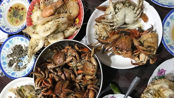 Bắt ba khía đêm