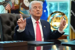 [Video] Tổng thống Trump công bố miễn thuế hơn 45 mặt hàng nhập khẩu