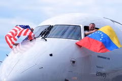 [Video] Chuyến bay thẳng Mỹ–Venezuela khôi phục sau 7 năm gián đoạn