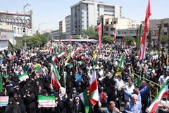 [Video] Người dân Iran tổ chức hàng loạt cuộc tuần hành ủng hộ chính quyền 