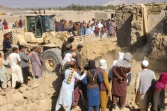 [Video] Pakistan không kích xuyên biên giới Afghanistan, gây nhiều thương vong