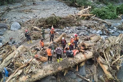 [Video] Thảm họa lũ lụt tại Indonesia: Hơn 600 người thiệt mạng 