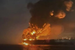 [Video] Tàu chở dầu Nga trên Biển Đen tiếp tục bị tấn công