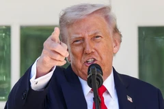 [Video] Tổng thống D. Trump cảnh báo tấn công băng đảng ma túy trên bộ tại Mexico