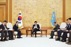 [Video] Nhà Xanh đón Tổng thống Lee Jae Myung trở lại làm việc