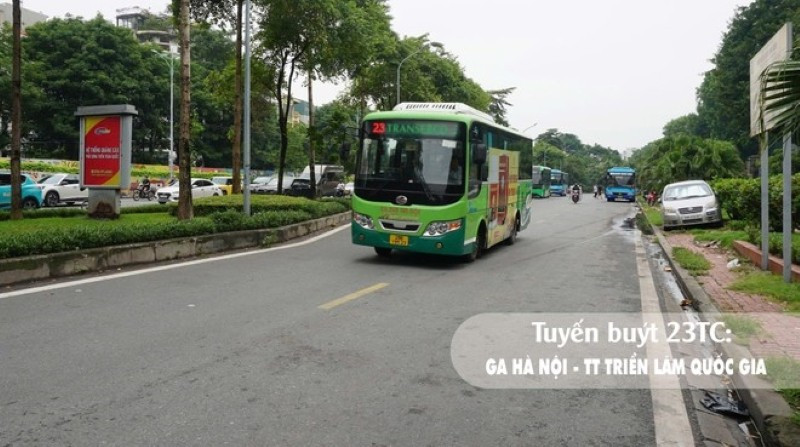 Hà Nội sẽ tăng cường 11 tuyến buýt để phục vụ nhân dân tham quan triển lãm thành tựu kinh tế-xã hội.