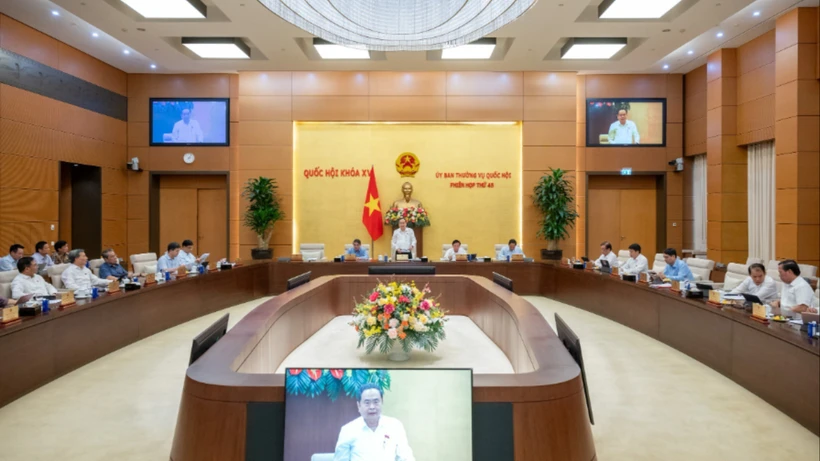 Toàn cảnh Phiên họp thứ 45 của Ủy ban Thường vụ Quốc hội.