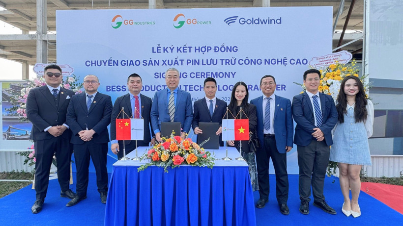 Quang cảnh lễ ký kết.