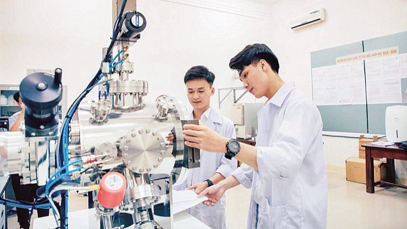 Luật Giáo dục đại học 2025 quy định rõ Nhà nước bảo đảm quyền tự chủ đầy đủ, toàn diện cho cơ sở giáo dục đại học không phụ thuộc vào mức độ tự chủ tài chính. (Ảnh minh họa)