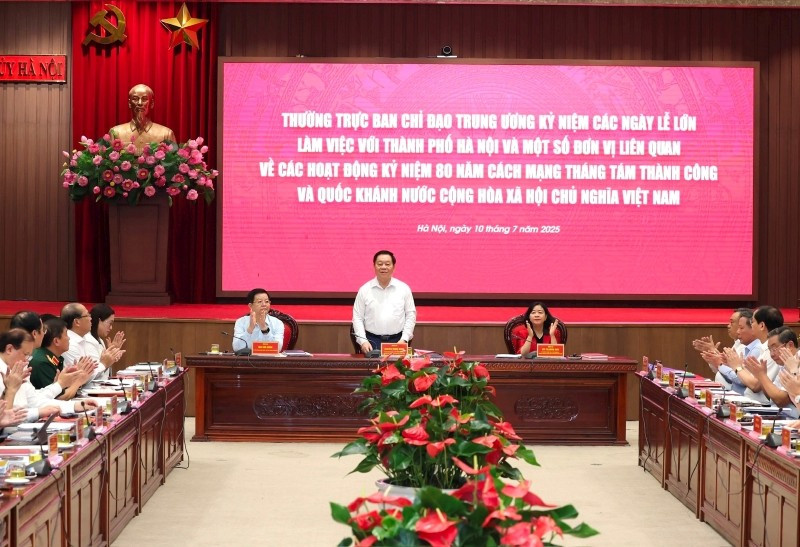 Quang cảnh hội nghị sáng 10/7.
