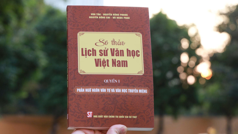 Bộ sách "Sơ thảo lịch sử văn học Việt Nam" góp phần phác thảo một cách hệ thống diện mạo, tiến trình phát triển và những đặc điểm cơ bản của lịch sử văn học Việt Nam trong suốt nhiều thế kỷ.