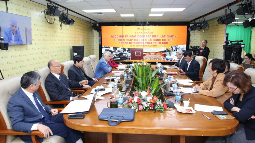 Quang cảnh tọa đàm.